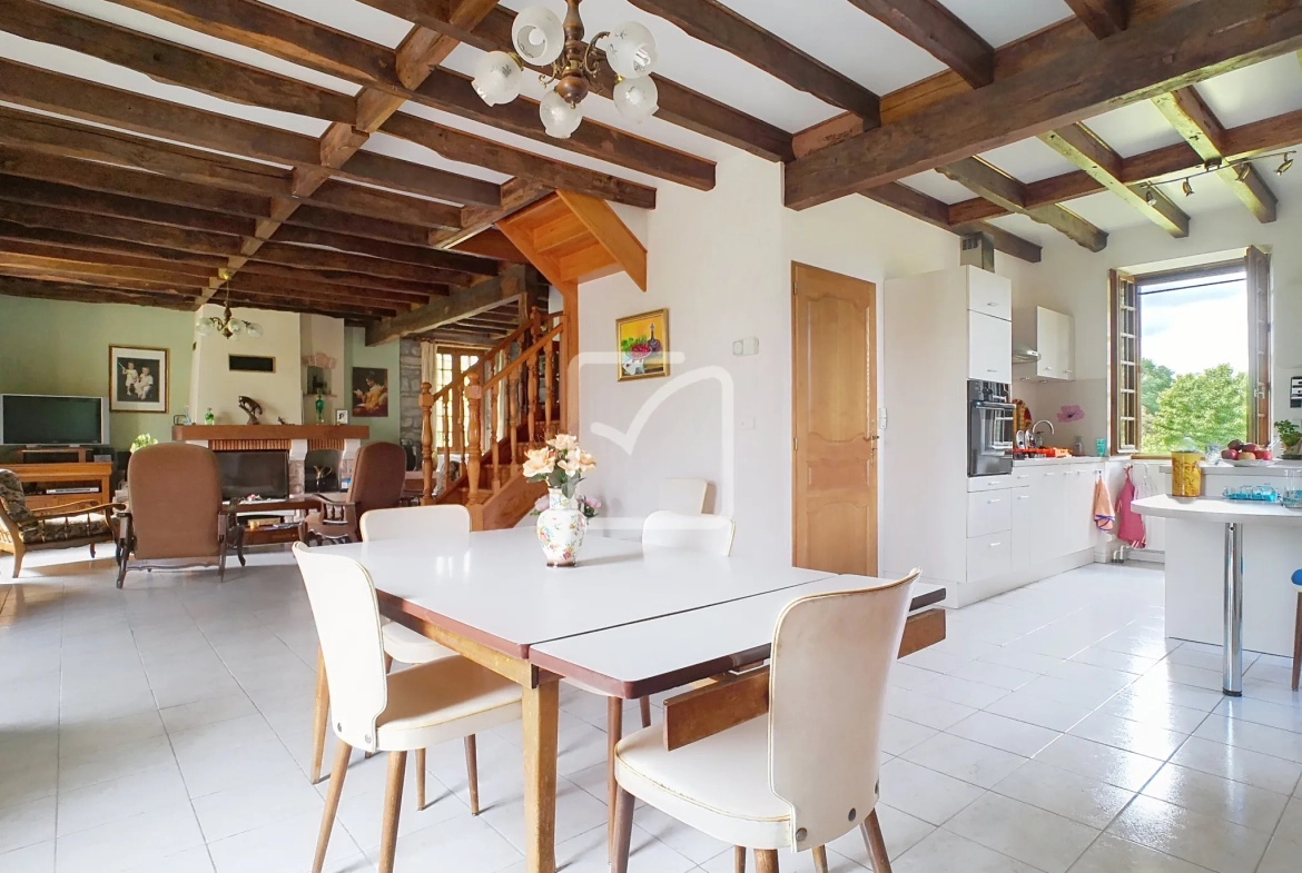 Maison en pierre rénovée à Girac, proche Dordogne dans le Lot - Terrain de 1969 m2 