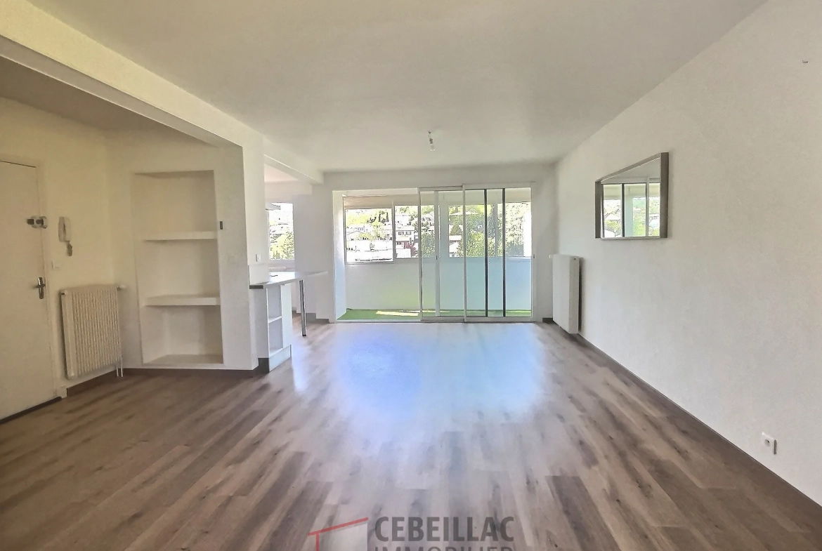 Appartement 3 pièces avec loggia, garage et cave à Romagnat 