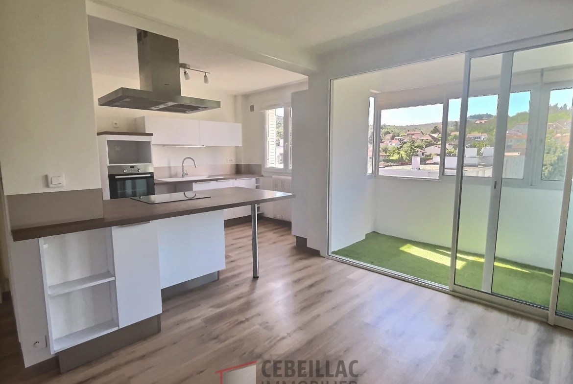 Appartement 3 pièces avec loggia, garage et cave à Romagnat 