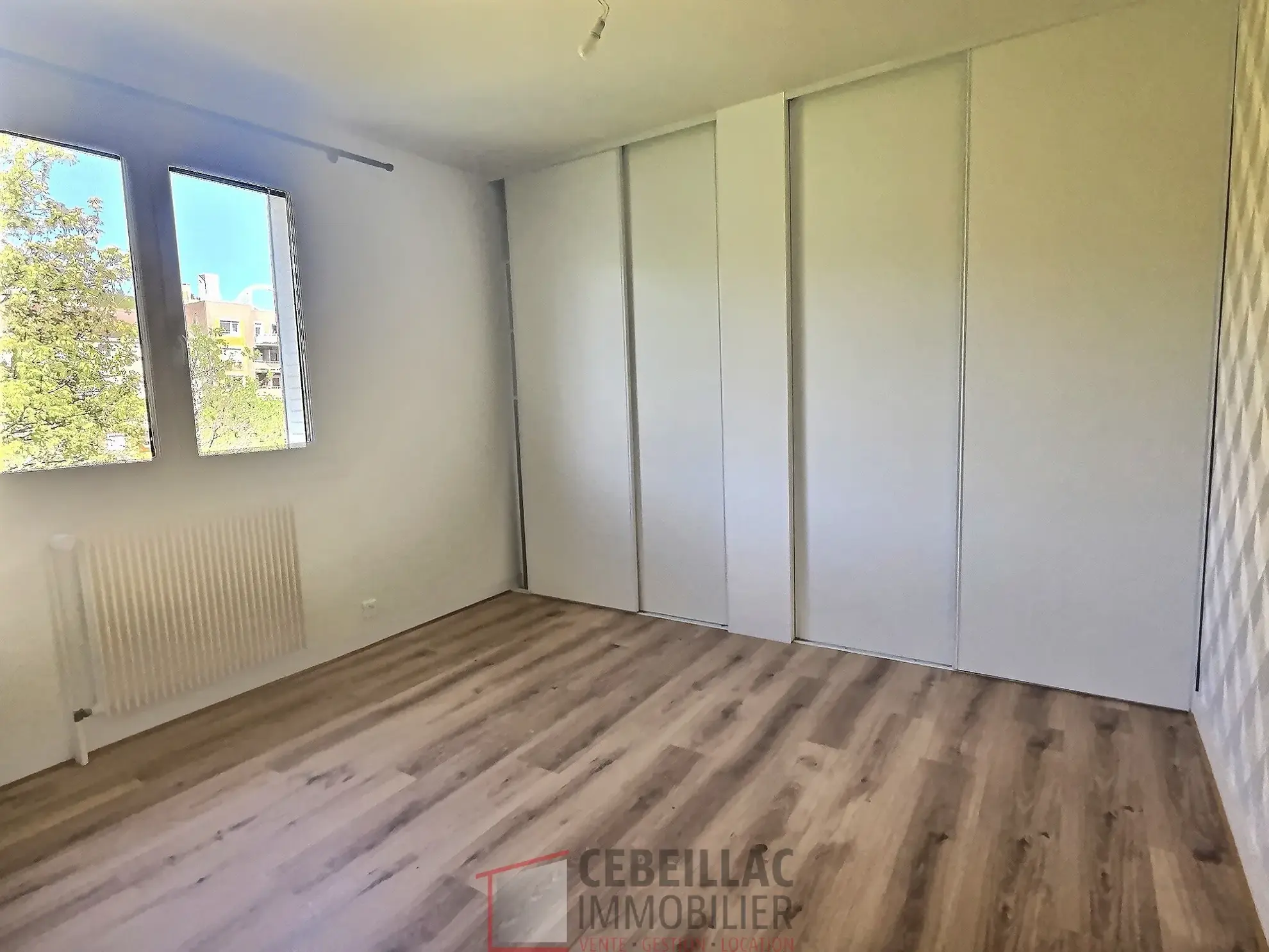 Appartement 3 pièces avec loggia, garage et cave à Romagnat 