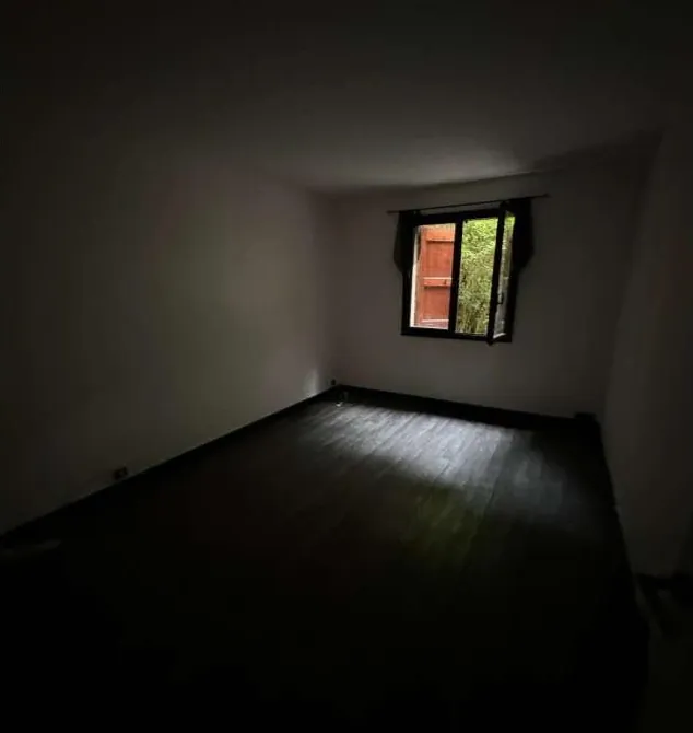 Maison T6 avec jardin et garage à Aubergenville – Vente aux enchères 