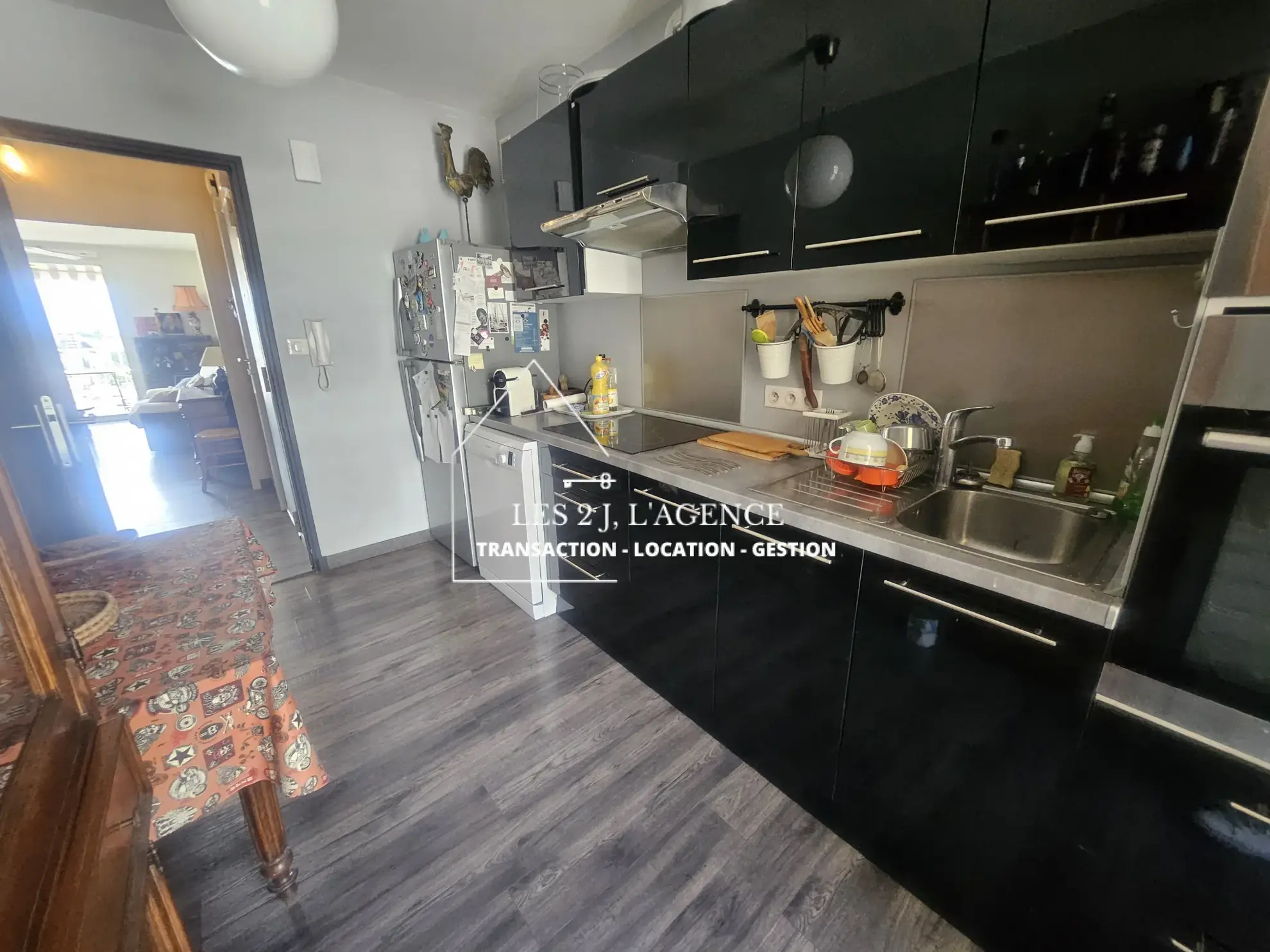Appartement 4 pièces avec balcon à Marseille - Vue dégagée et proximité du palais Longchamp 
