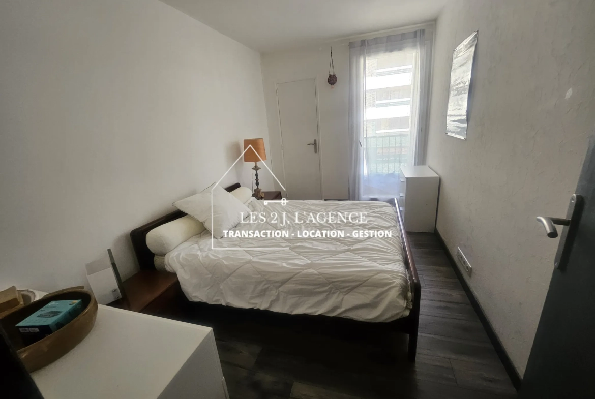 Appartement 4 pièces avec balcon à Marseille - Vue dégagée et proximité du palais Longchamp 