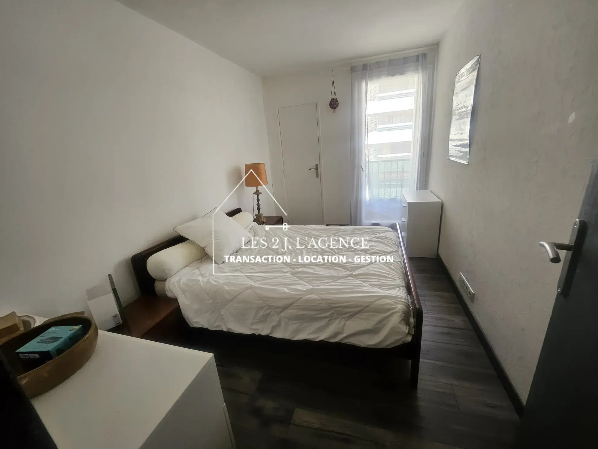 Appartement 4 pièces avec balcon à Marseille - Vue dégagée et proximité du palais Longchamp 