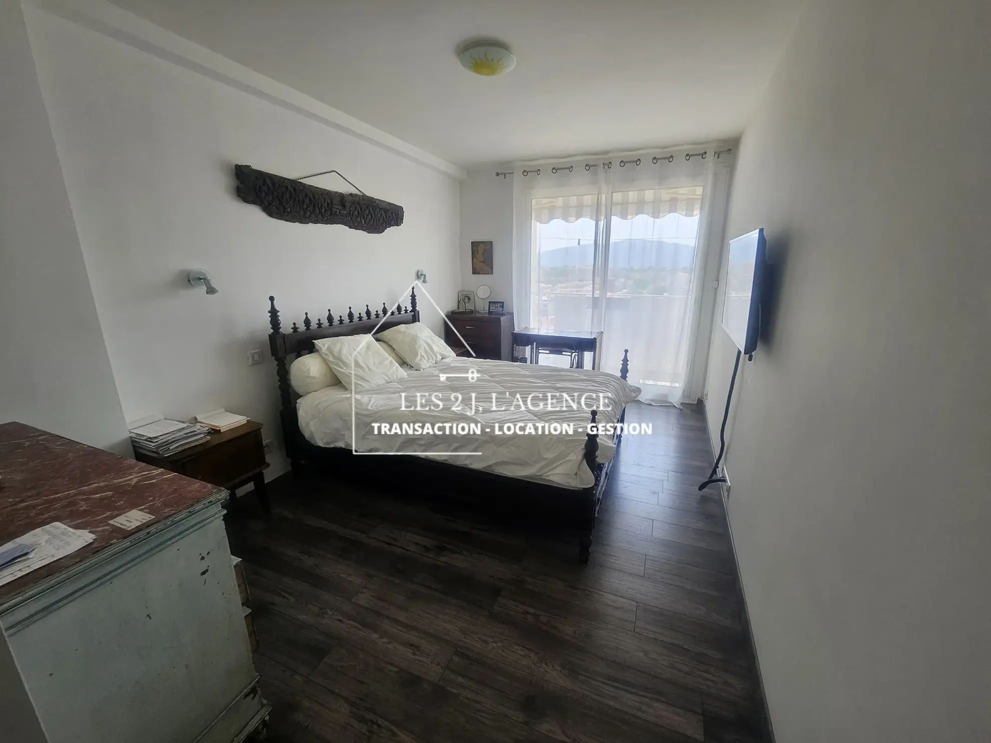 Appartement 4 pièces avec balcon à Marseille - Vue dégagée et proximité du palais Longchamp 