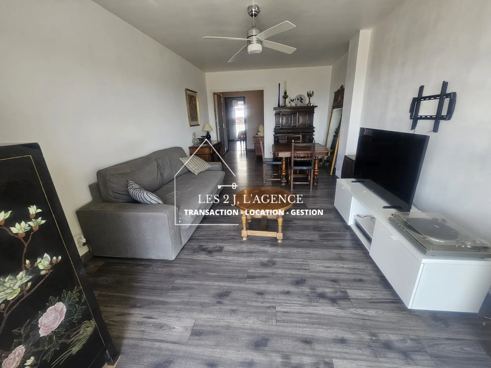 Appartement 4 pièces avec balcon à Marseille - Vue dégagée et proximité du palais Longchamp 