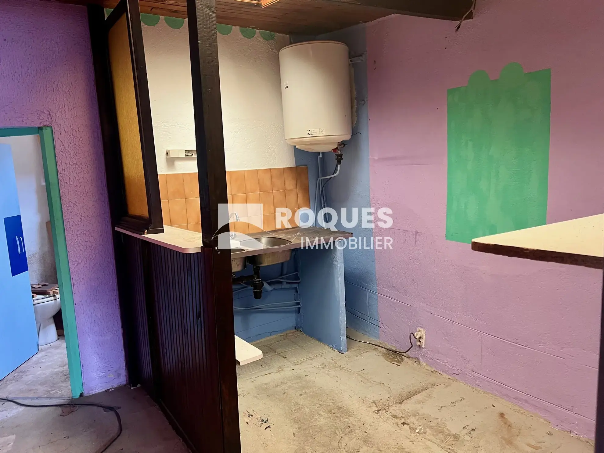 Studio à rénover de 24,50 m² en centre-ville de Millau 