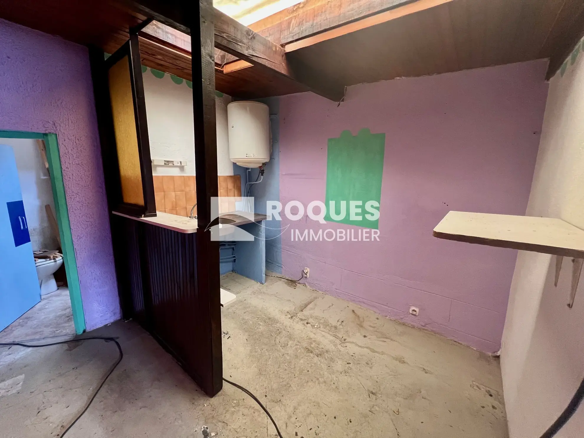 Studio à rénover de 24,50 m² en centre-ville de Millau 