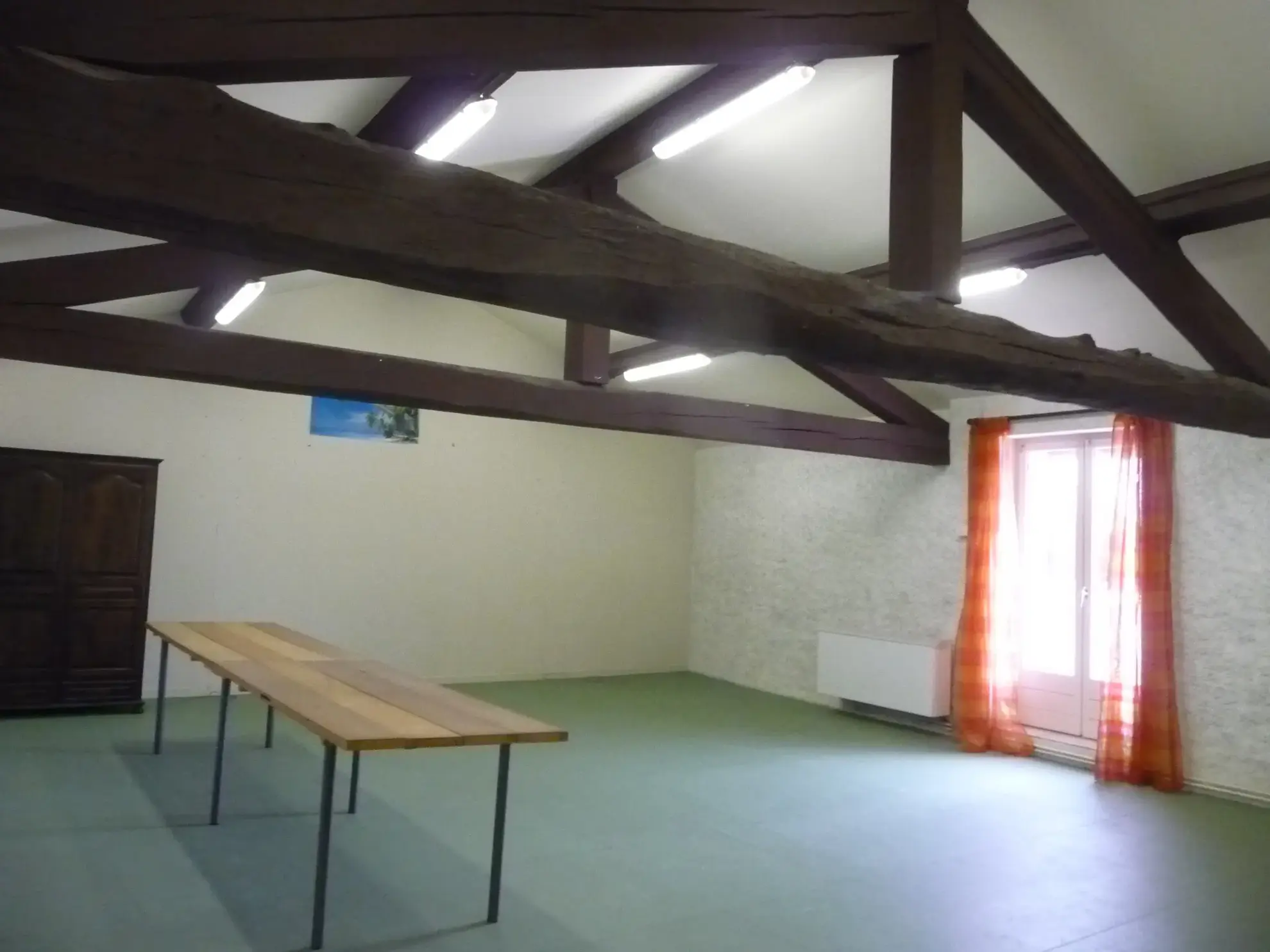 Magnifique maison familiale de 149 m2 à Saint Romain le Puy avec dépendances et jardin 