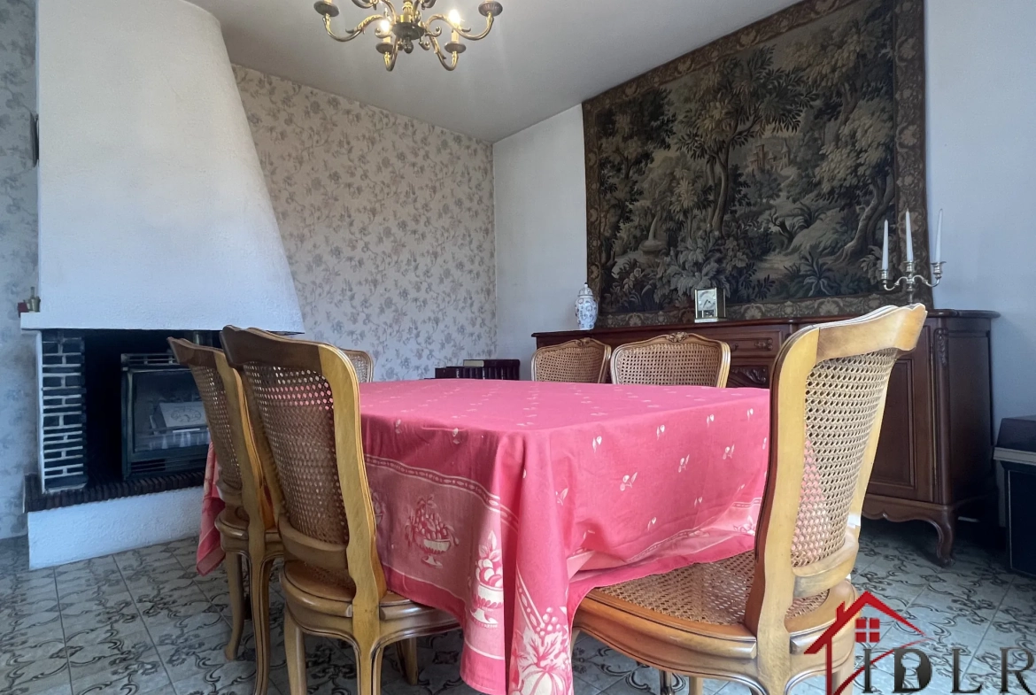 Belle maison individuelle avec grand terrain à Bourbonne-les-Bains 