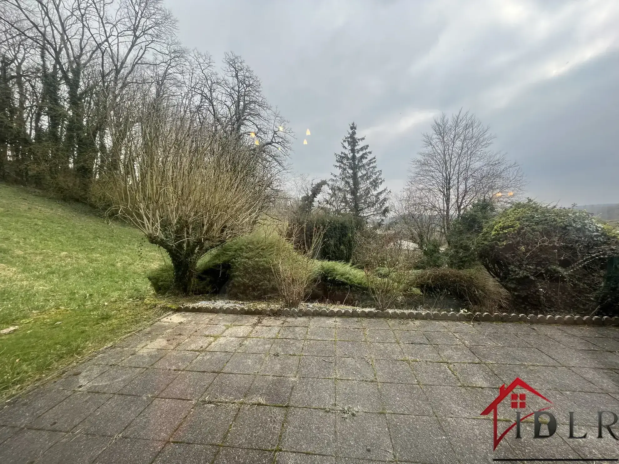 Belle maison individuelle avec grand terrain à Bourbonne-les-Bains 