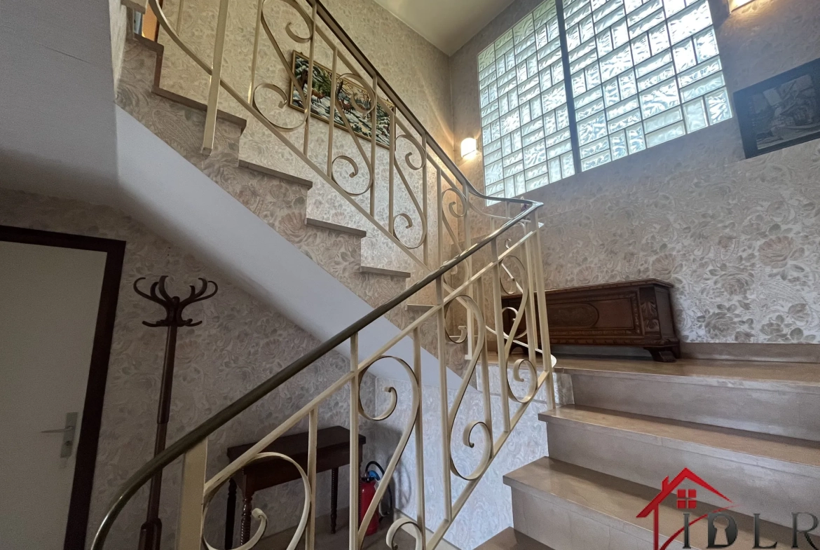 Belle maison individuelle avec grand terrain à Bourbonne-les-Bains 