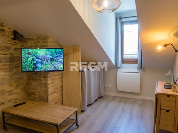 Studio meublé à vendre au cœur de Grenoble avec vue sur la Bastille