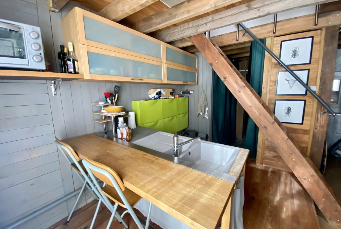 Maison à vendre à Roubaix, secteur recherché, proche transports et commerces 