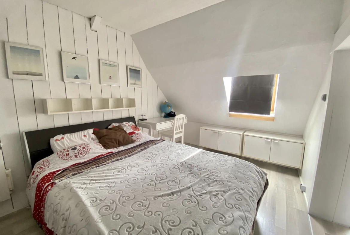 Maison à vendre à Roubaix, secteur recherché, proche transports et commerces 