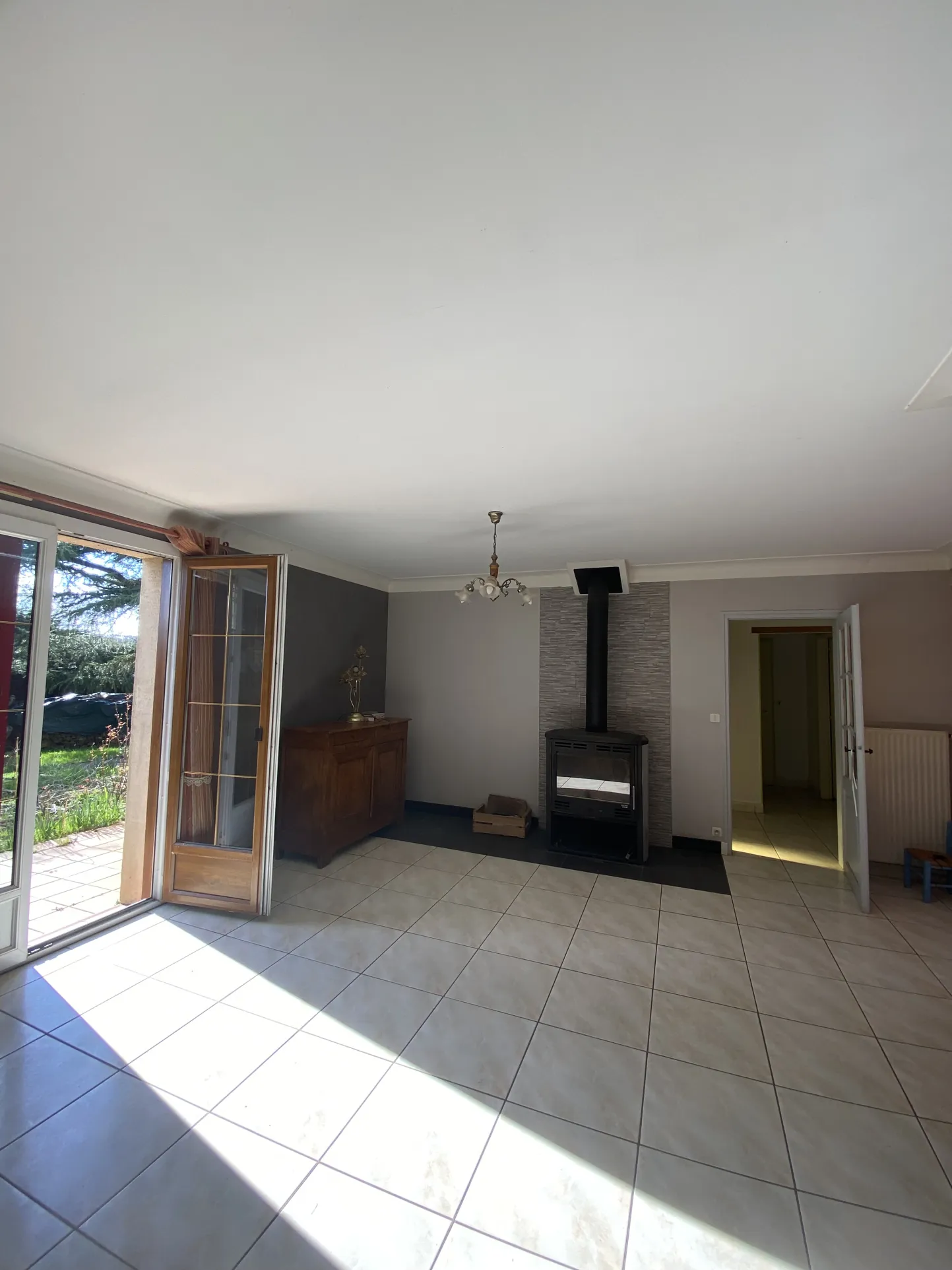Maison 3 chambres avec garage à Challans - Proximité commerces et grande surface 