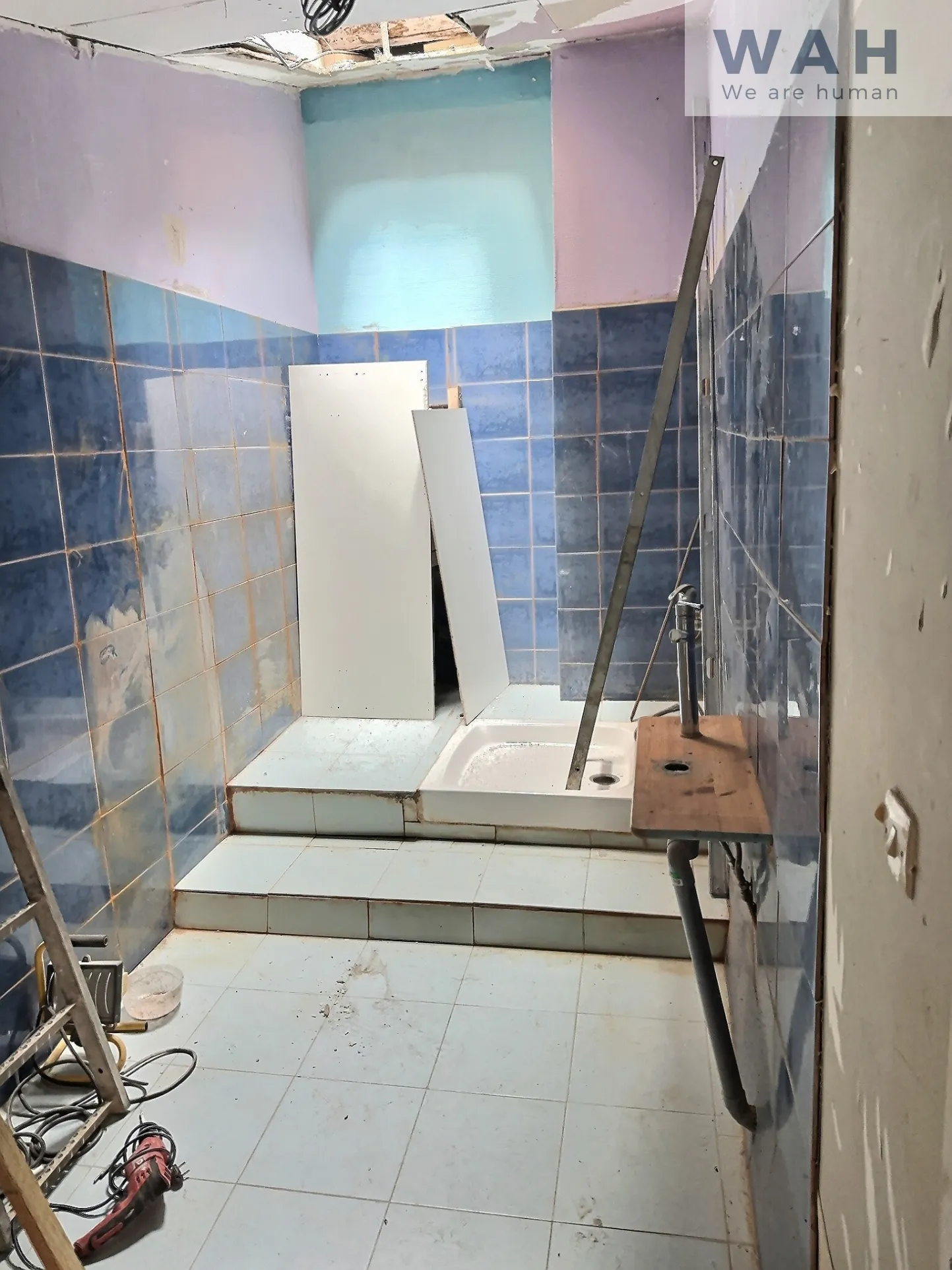 Appartement T3 à rénover de 73 m² à Saint-Gilles — Centre historique 