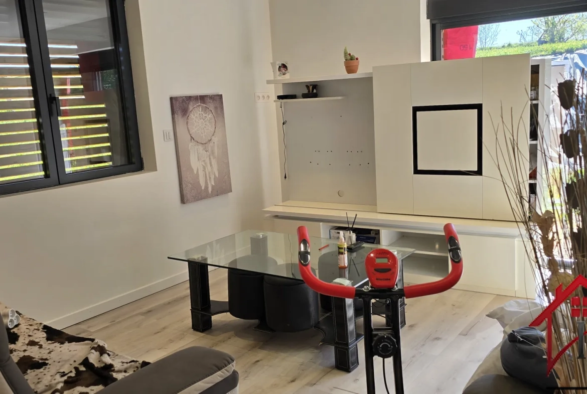Maison moderne de 122 m² avec terrasse à Rioz, hautes spécificités et proximité des grandes villes 