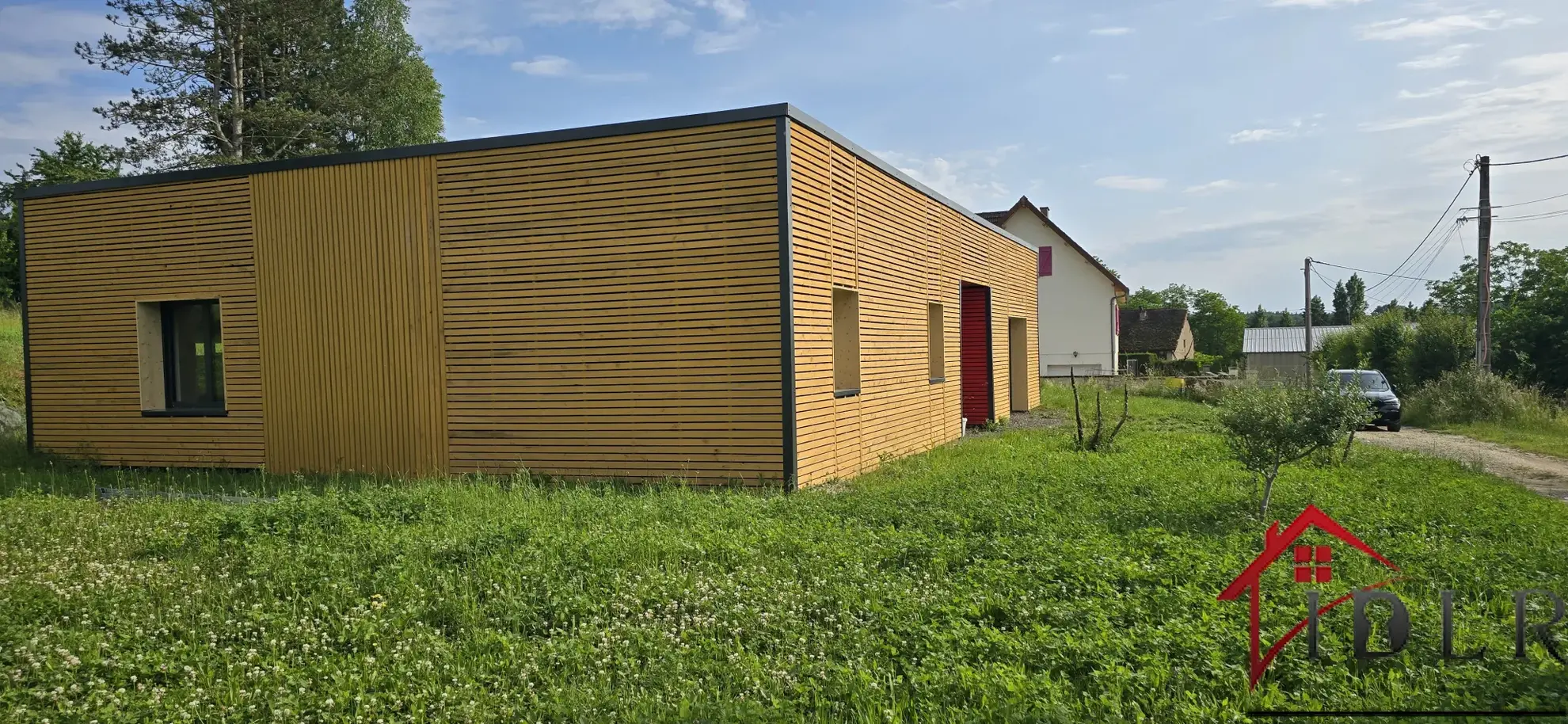 Maison moderne de 122 m² avec terrasse à Rioz, hautes spécificités et proximité des grandes villes 