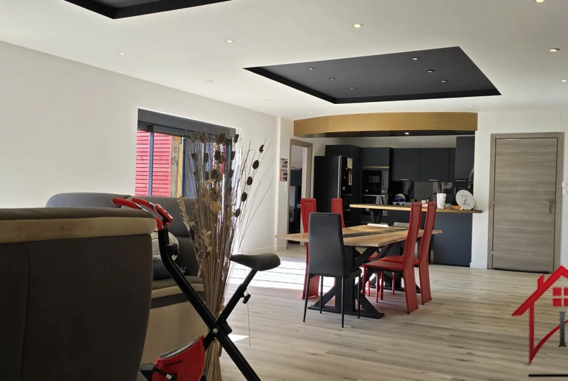 Maison moderne de 122 m² avec terrasse à Rioz, hautes spécificités et proximité des grandes villes 