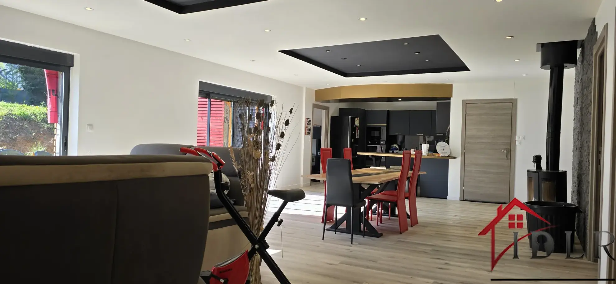 Maison moderne de 122 m² avec terrasse à Rioz, hautes spécificités et proximité des grandes villes 