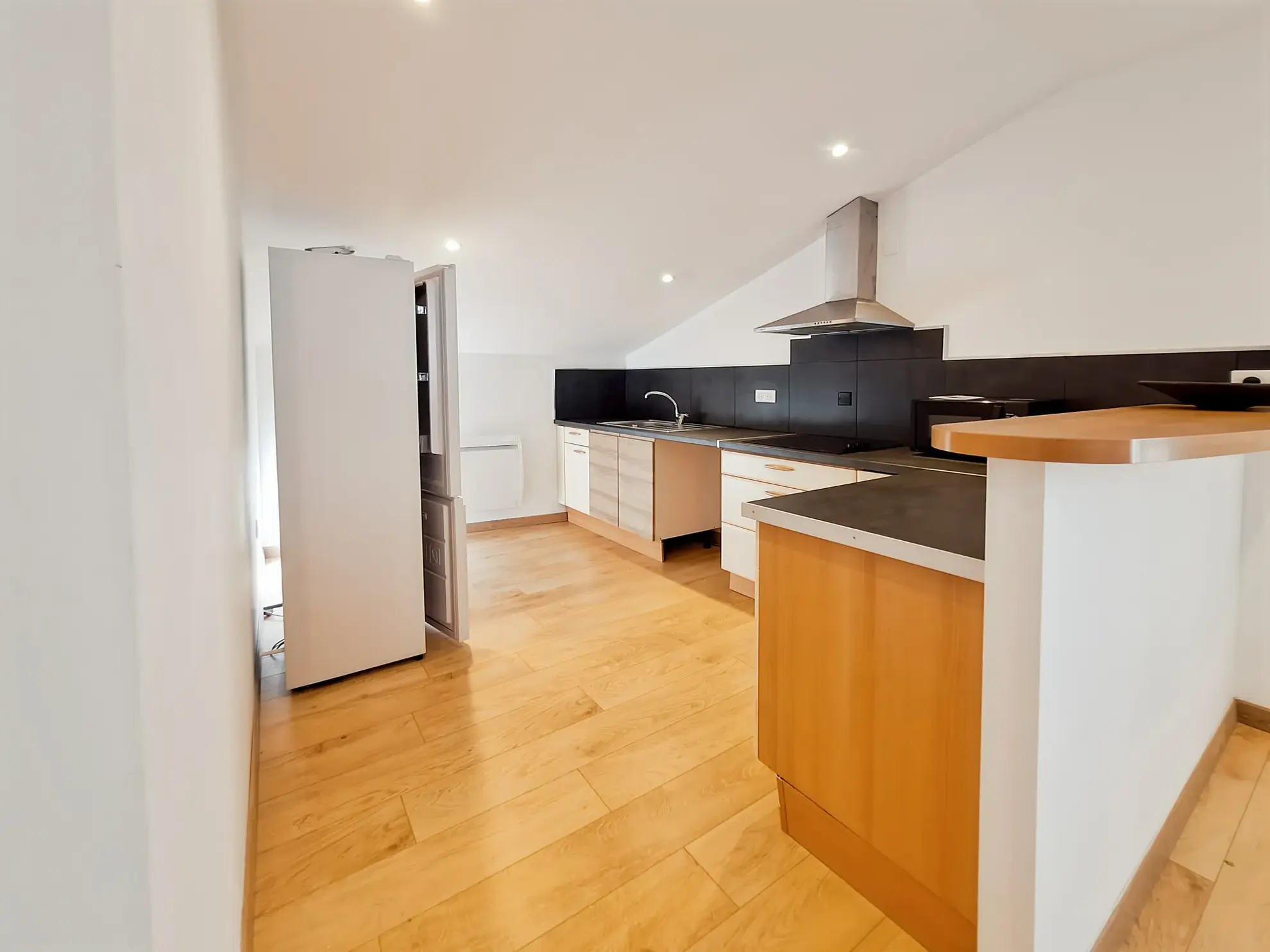 Immeuble de rapport à vendre au centre de Carmaux avec 3 appartements rénovés 