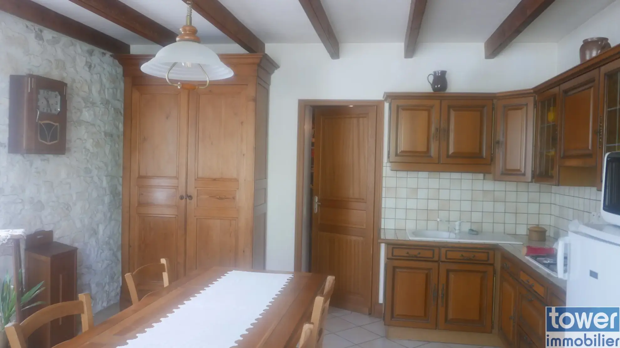 Maison en pierre à vendre à Sigoules avec dépendances et jardin 