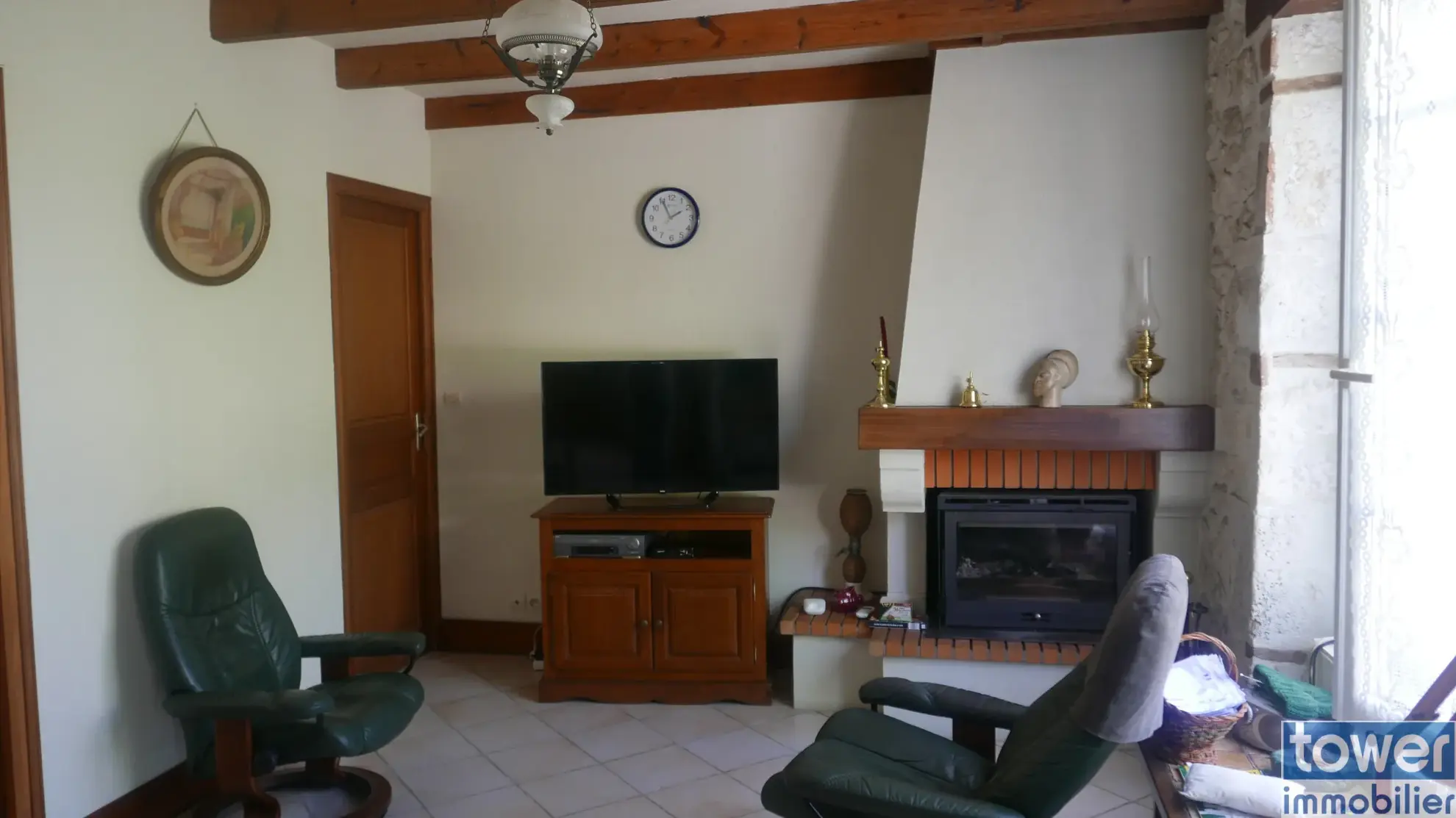 Maison en pierre à vendre à Sigoules avec dépendances et jardin 