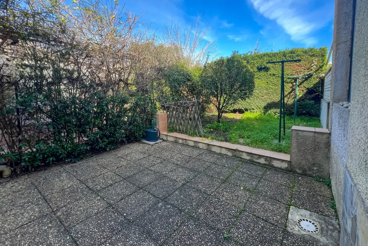 Maison de 62 m² avec terrasse et jardin à La Londe-les-Maures 