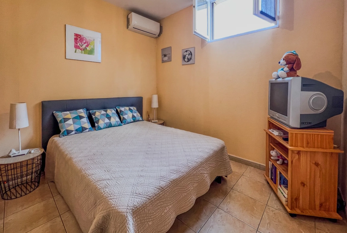 Maison de 62 m² avec terrasse et jardin à La Londe-les-Maures 