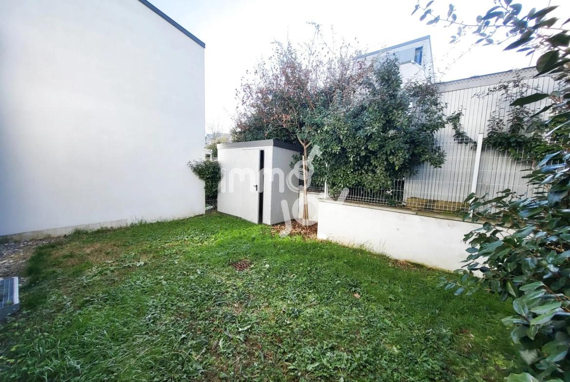 Maison T3 lumineuse avec jardin et garage à Cornebarrieu - Construction récente 