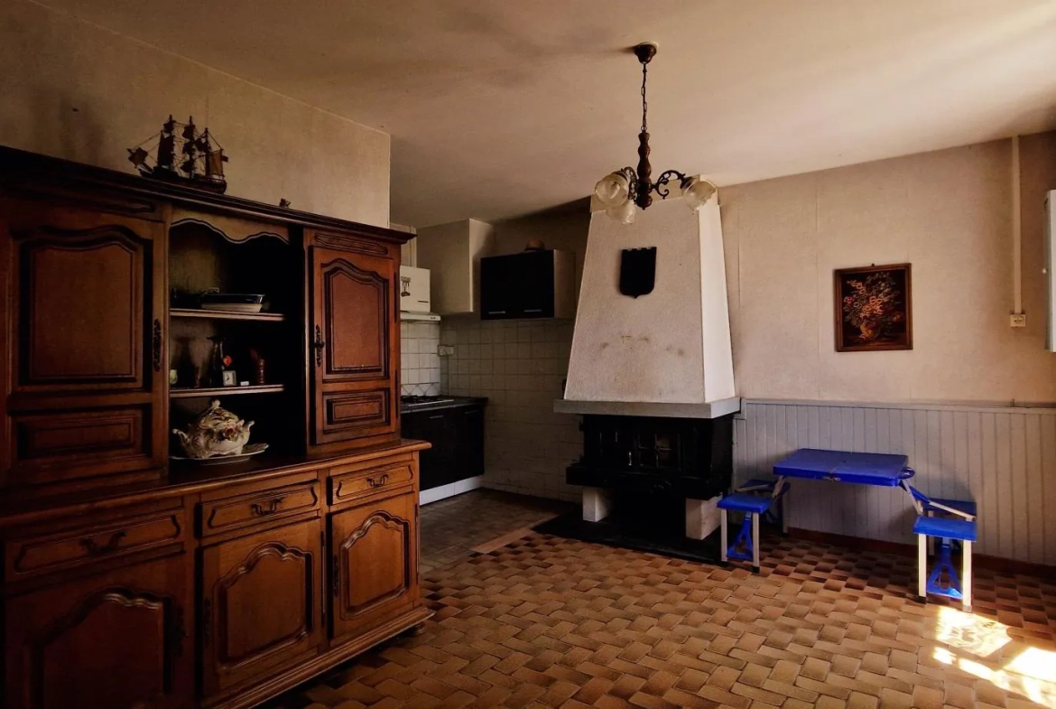 Maison de caractère à Lamotte du Rhone avec terrain de 643 m² 