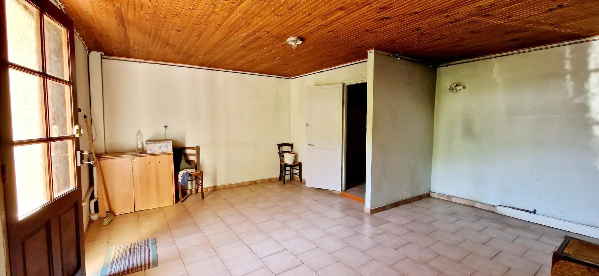 Maison de caractère à Lamotte du Rhone avec terrain de 643 m² 