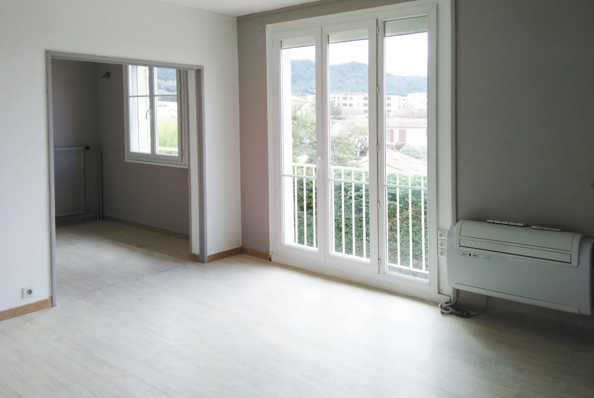 A Vendre Appartement 65 m² à Saint Paul Trois Châteaux – Investissement ou Résidence 