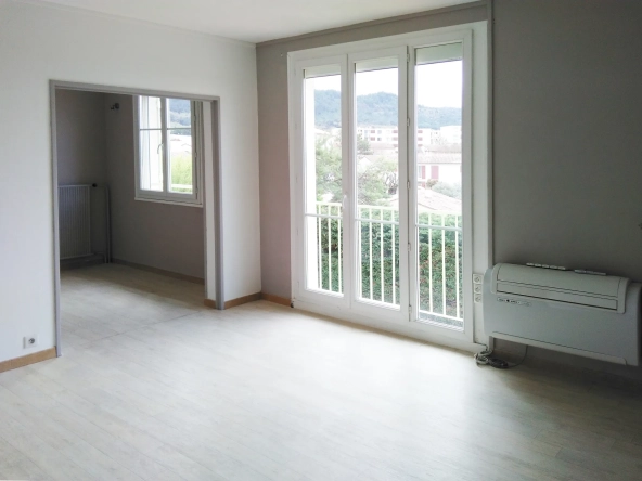 Appartement à vendre à Saint Paul Trois Châteaux - 65 m² idéal investisseur