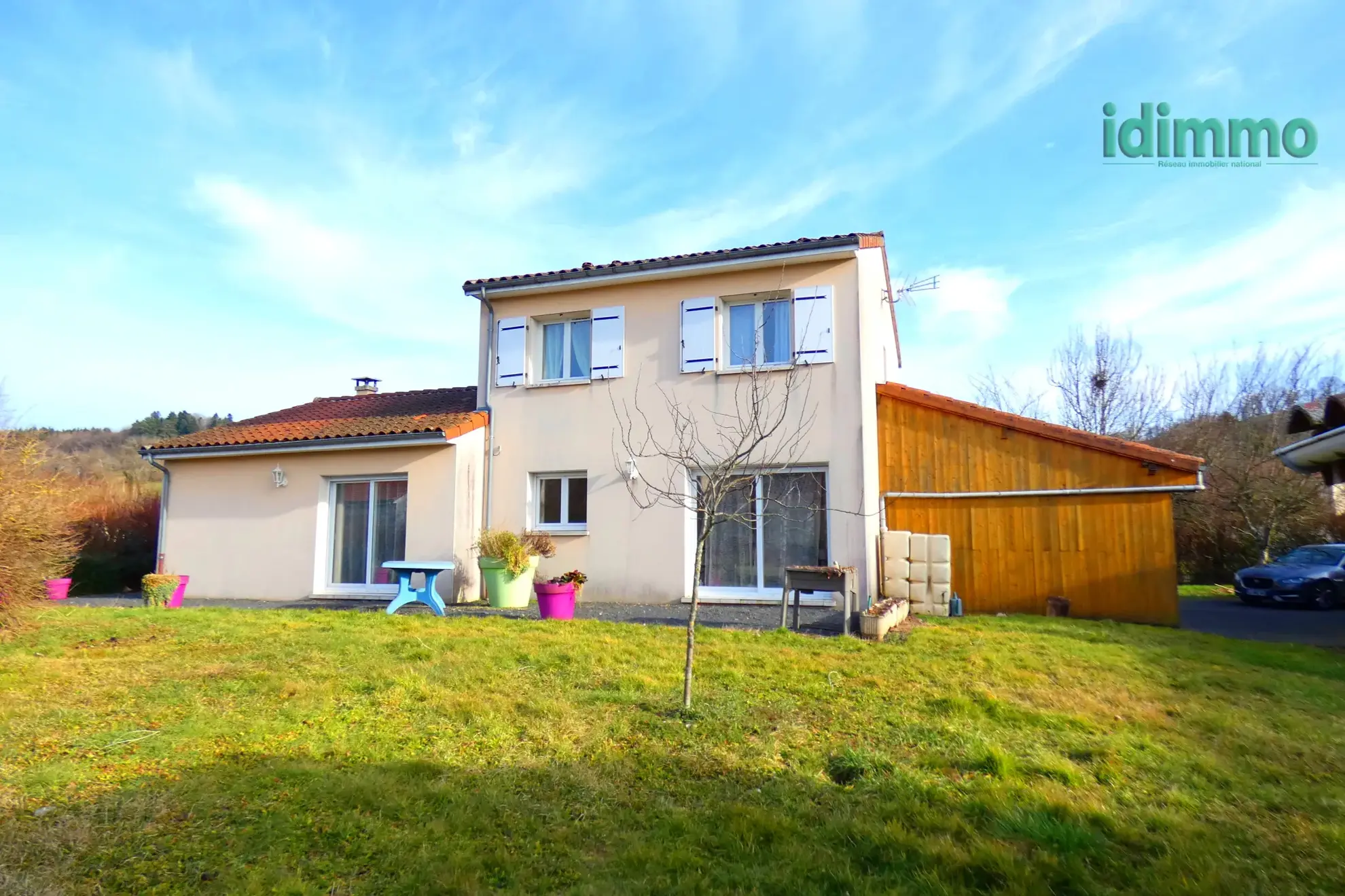 Maison familiale à Vezac proche d'Arpajon sur Cère avec panneaux solaires et grand jardin 