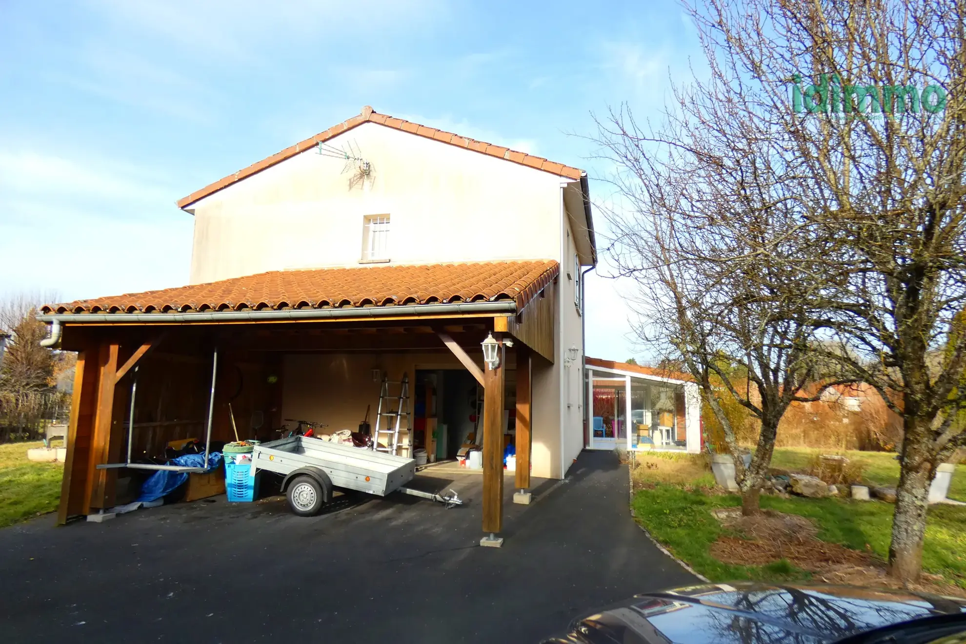 Maison familiale à Vezac proche d'Arpajon sur Cère avec panneaux solaires et grand jardin 