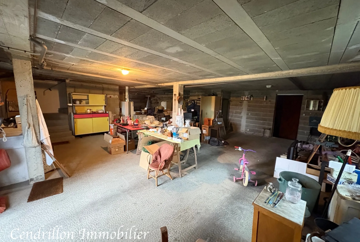 Maison de plain-pied avec 4 chambres, sous-sol et grand terrain à Masbaraud-Mérignat 