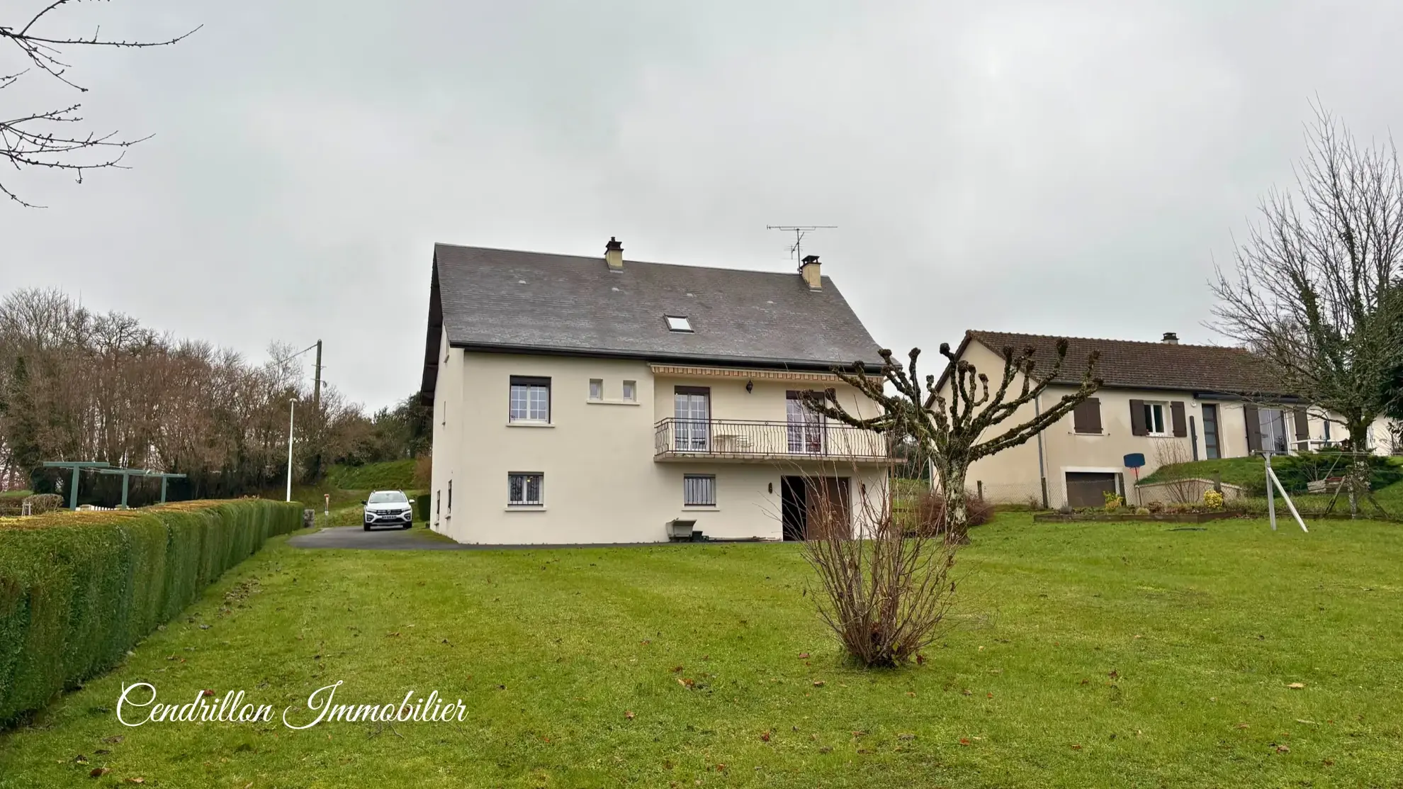 Maison de plain-pied avec 4 chambres, sous-sol et grand terrain à Masbaraud-Mérignat 