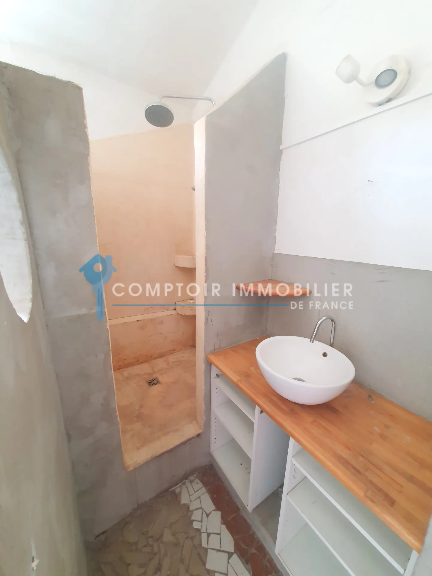 Appartement duplex de 78 m² avec terrasse à Montpellier Ecusson - Convient comme pied-à-terre ou résidence principale 