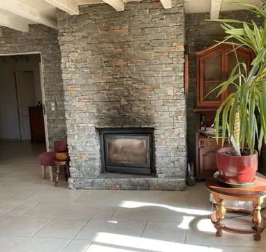 Villa F8 avec 6 chambres à vendre à La Muraz - Spacieuse et Privée 