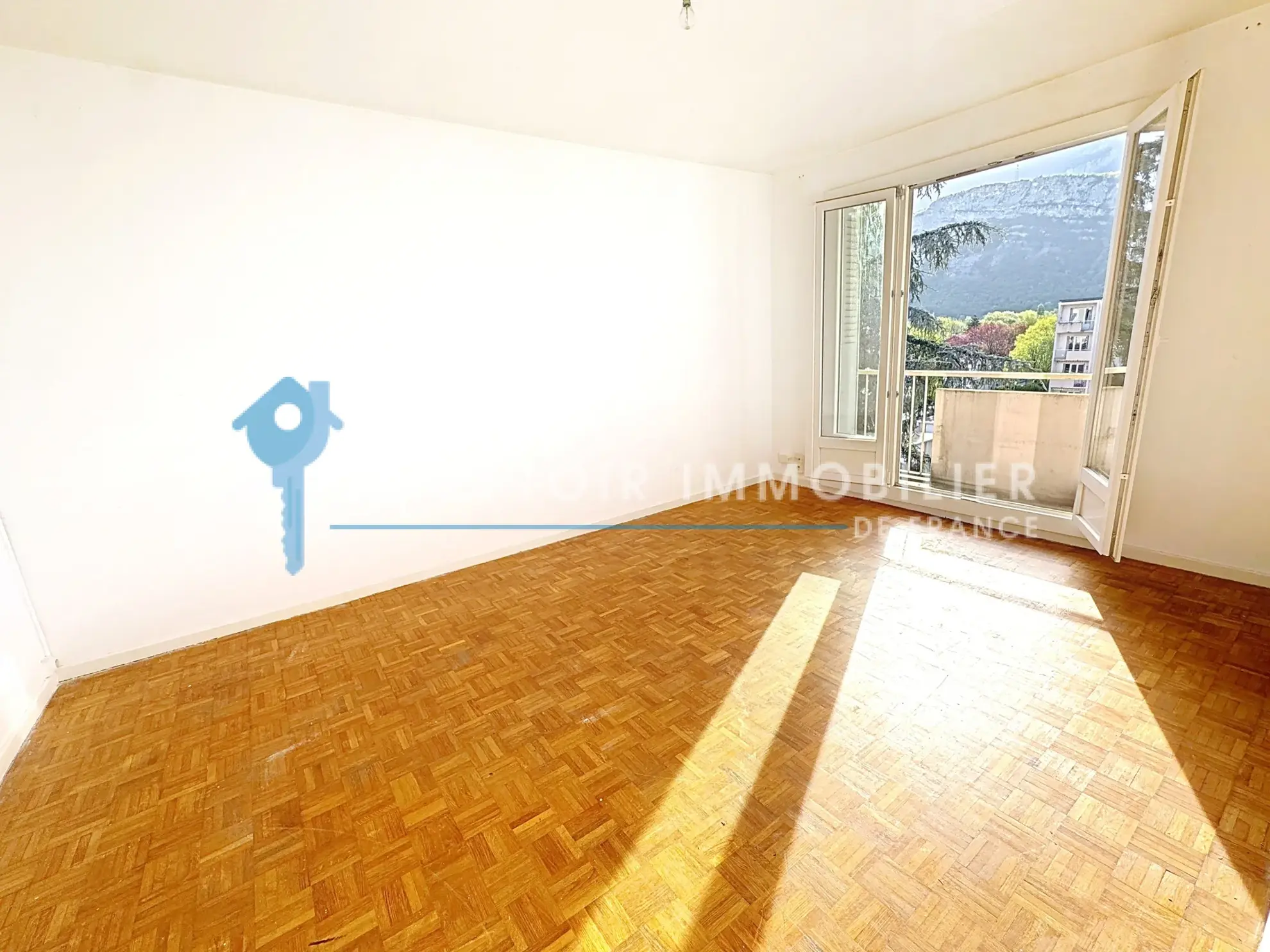 Appartement T3 lumineux avec balcon au dernier étage à Le Pont de Claix 