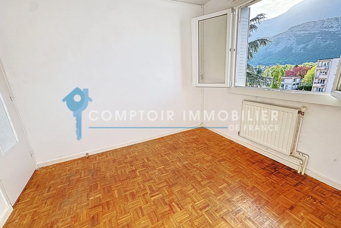 Appartement T3 lumineux avec balcon au dernier étage à Le Pont de Claix 