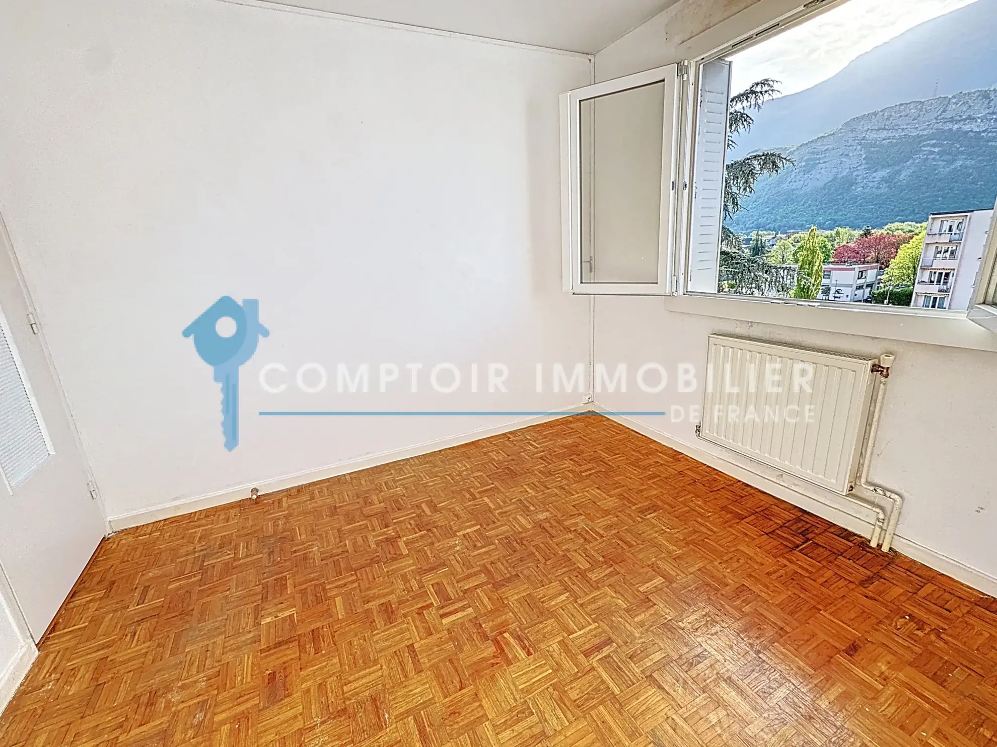 Appartement T3 lumineux avec balcon au dernier étage à Le Pont de Claix 