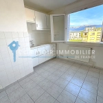 Appartement T3 lumineux avec balcon au dernier étage à Le Pont de Claix