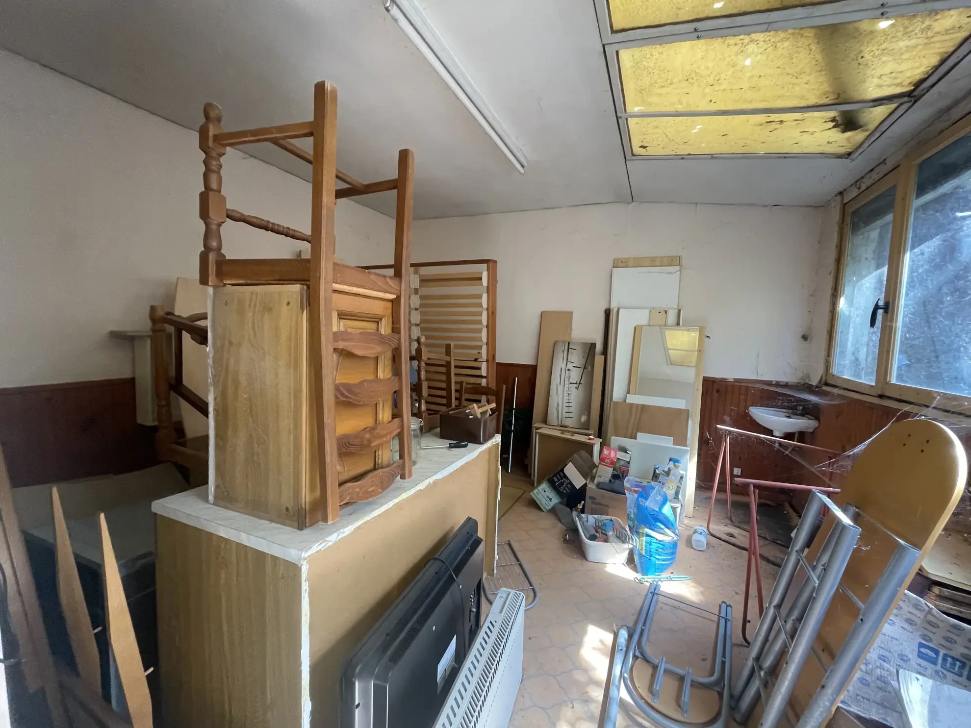À vendre maison à rénover proche du centre de Cusset – Potentiel et emplacement idéal 
