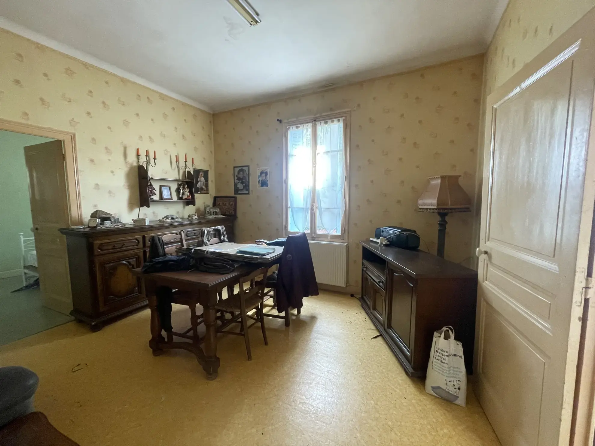 À vendre maison à rénover proche du centre de Cusset – Potentiel et emplacement idéal 