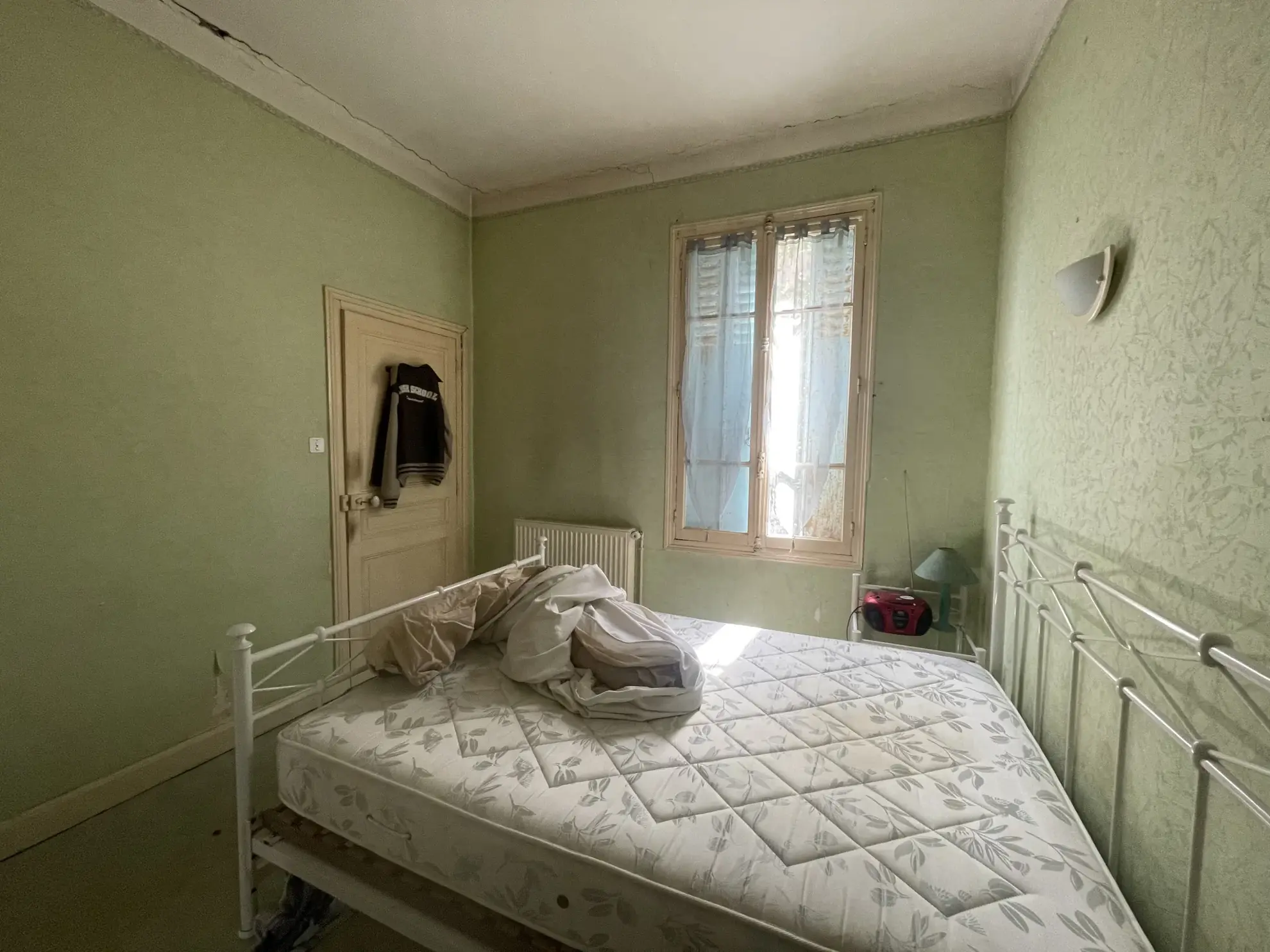 À vendre maison à rénover proche du centre de Cusset – Potentiel et emplacement idéal 