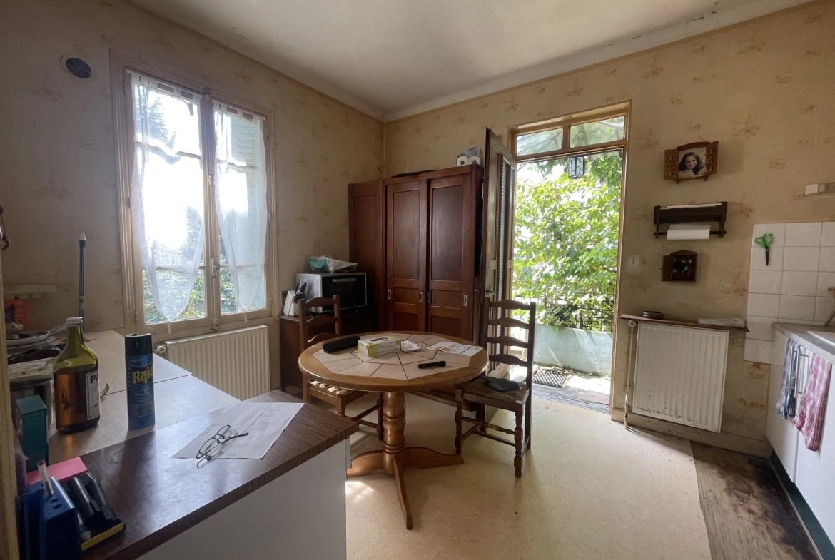 À vendre maison à rénover proche du centre de Cusset – Potentiel et emplacement idéal 