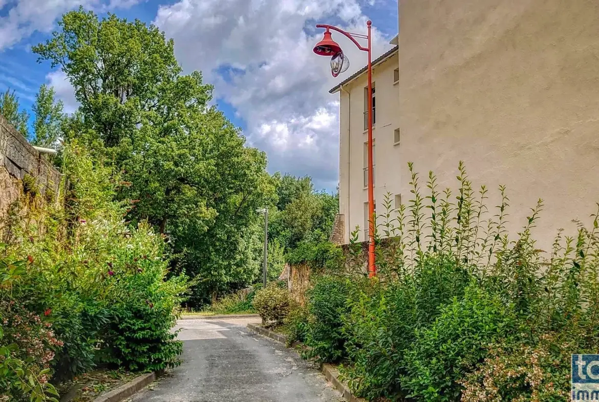Appartement T3 à Monsempron-Libos de 58m² avec balcon et cave 